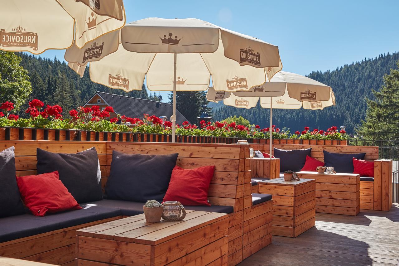 Aparthotel Kovarna Residence Pec pod Snezkou Bagian luar foto